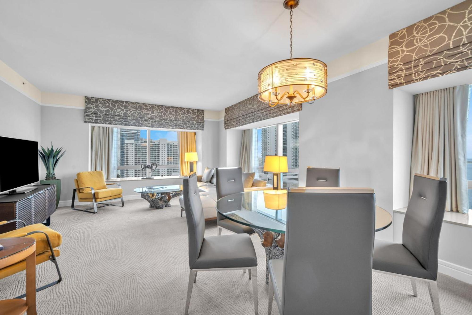 2 Bedroom Or King Studio Suites Four Seasons Hotel Miami Free Wi-Fi & Free Parking 外观 照片