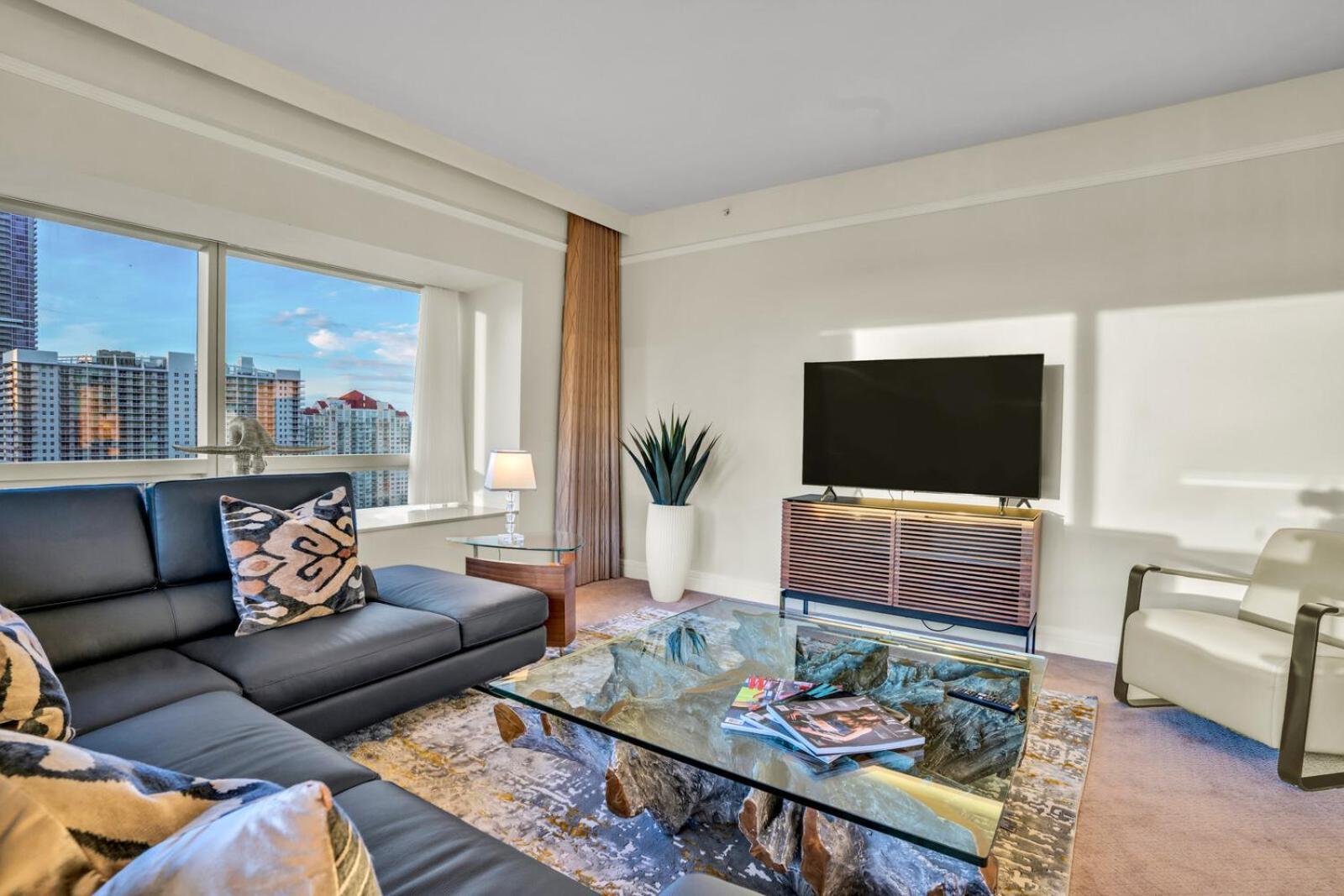 2 Bedroom Or King Studio Suites Four Seasons Hotel Miami Free Wi-Fi & Free Parking 外观 照片