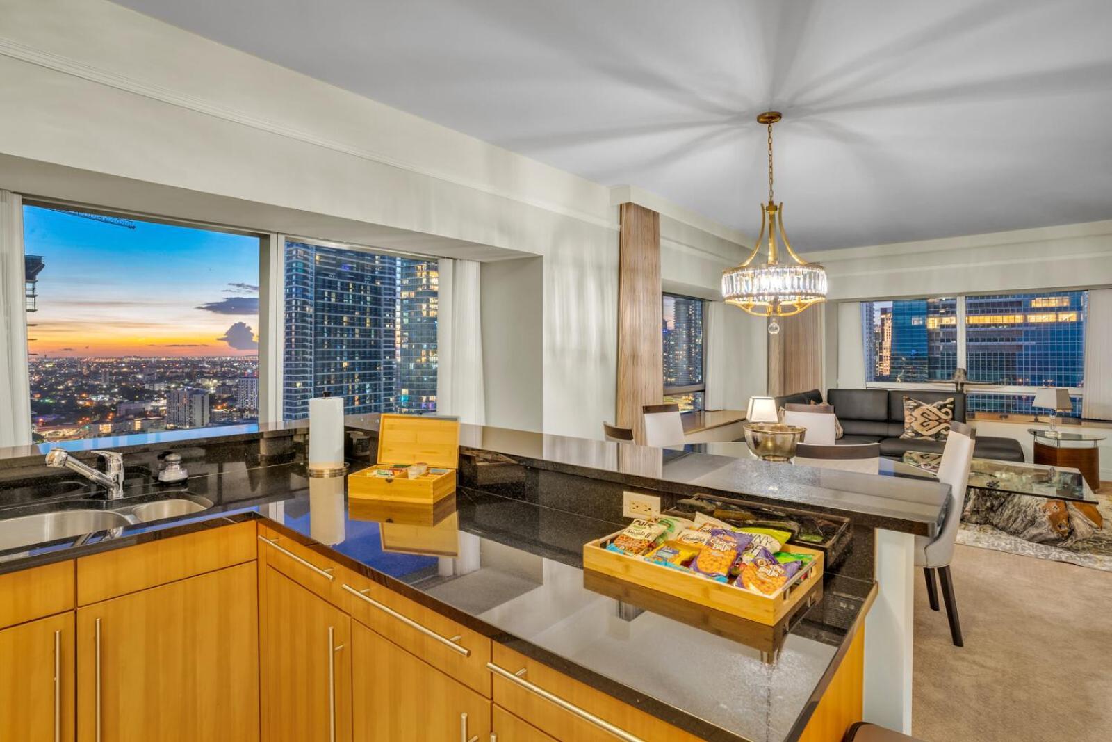2 Bedroom Or King Studio Suites Four Seasons Hotel Miami Free Wi-Fi & Free Parking 客房 照片